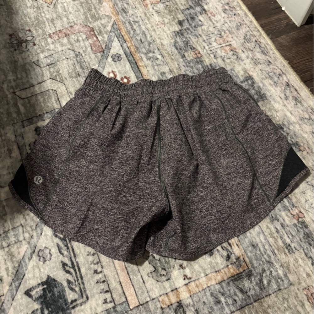 Lululemon Hotty Hot High-Rise Lined Short 4" - Picture 2 of 3